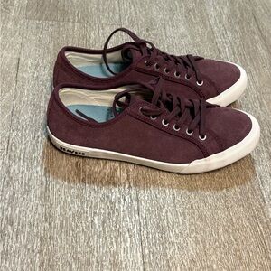 SEAVEES MAROON MONTEREY VARSITY SUEDE SNEAKER SIZE 8 WOMENS